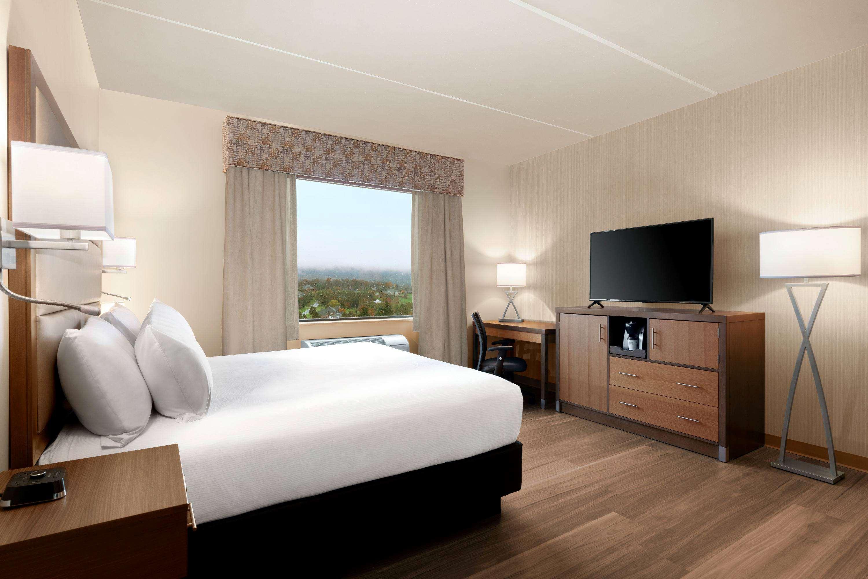 Wyndham Garden State College Otel Boalsburg Dış mekan fotoğraf