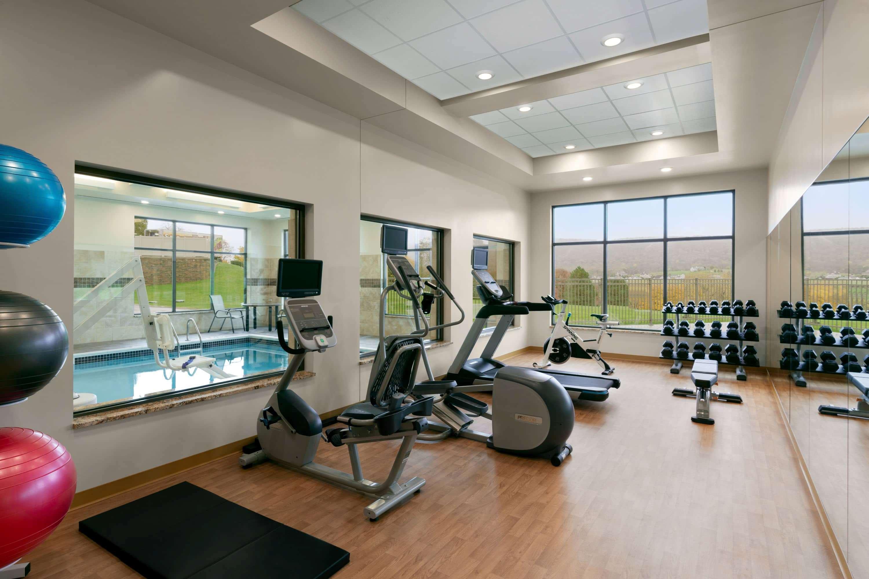 Wyndham Garden State College Otel Boalsburg Dış mekan fotoğraf
